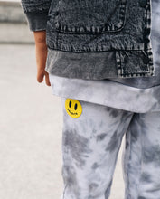 Load image into Gallery viewer, Joggers Bandits - Smiley Grey Tie Dye
