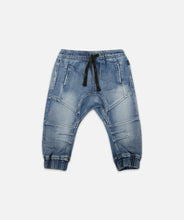 Load image into Gallery viewer, Arched Drifter Pant - Light Denim
