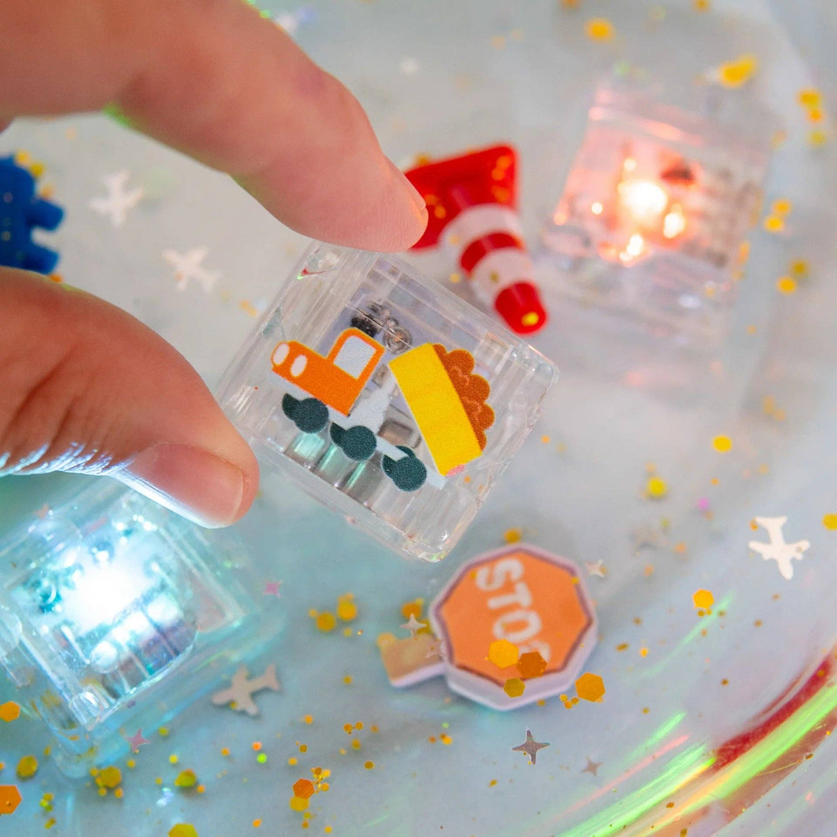 Limited Edition Light-Up Cubes, 6-Pack Auto Gift Set