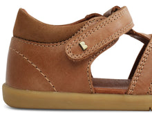 Load image into Gallery viewer, Roam Sandal - Caramel
