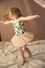 Load image into Gallery viewer, Vintage Ballerina - Escargot
